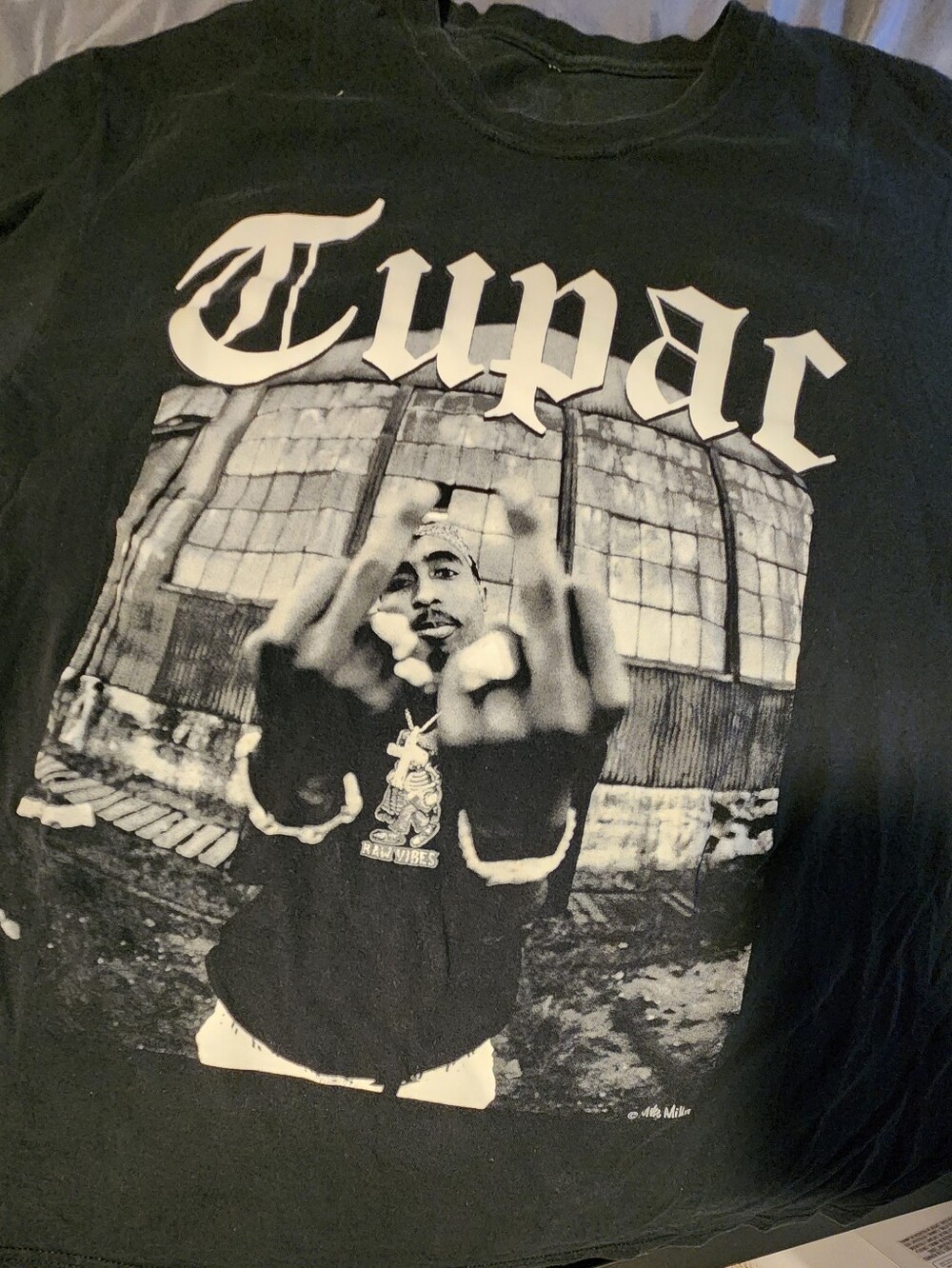 TUPAC DOUBLE MIDDLE FINGER TEE SIZE XL